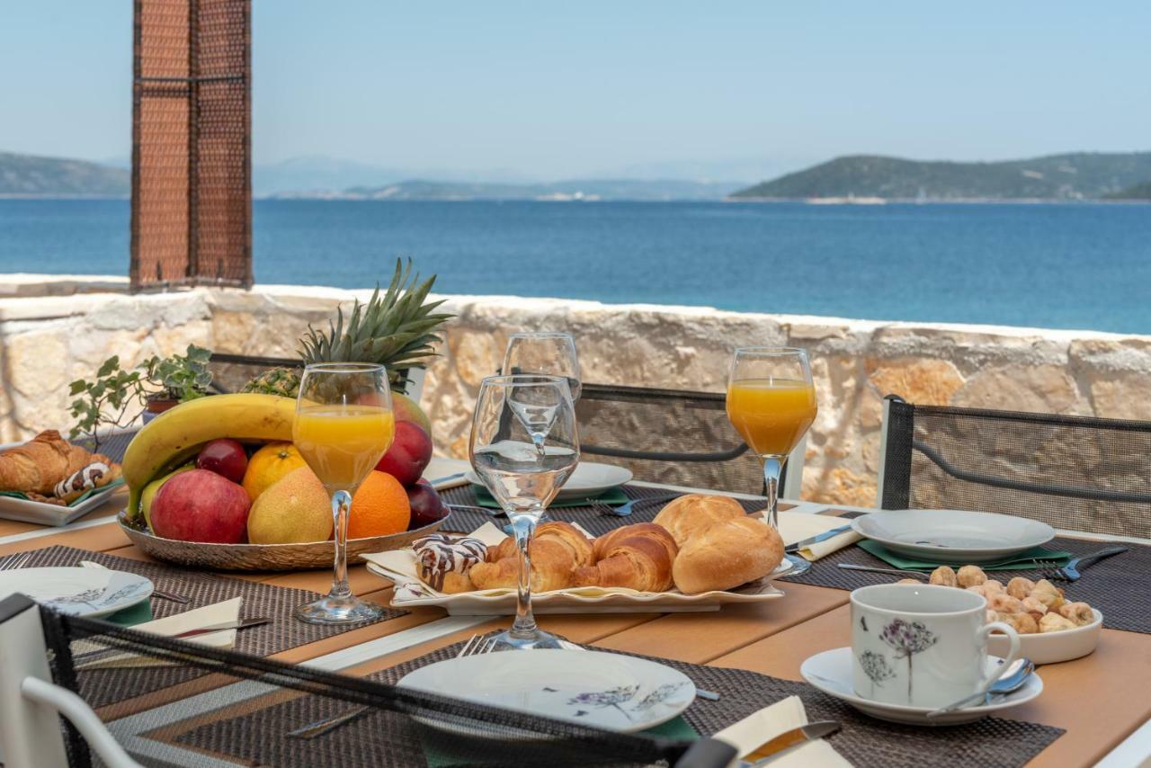 Villa Insula Ventum Trogir Exterior foto